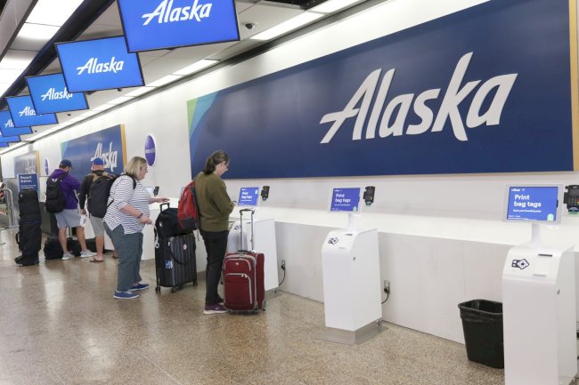 Traveling Smoothly Through Alaska Airlines PHX Terminal +1-888-839-0502