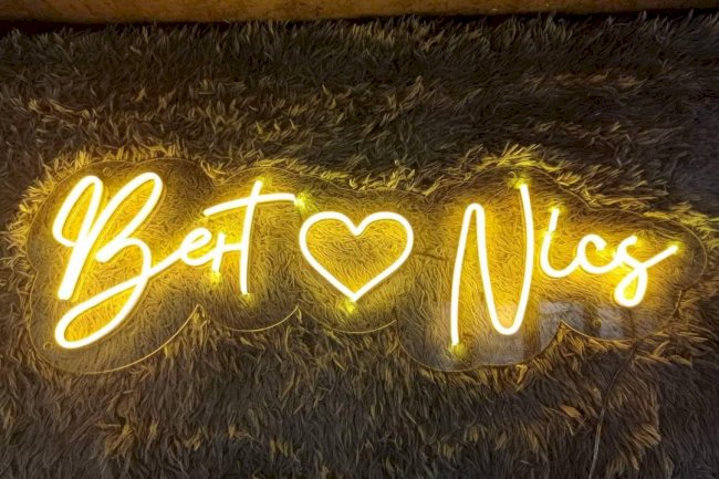 Best Neon Light for Room by Neon Mantras