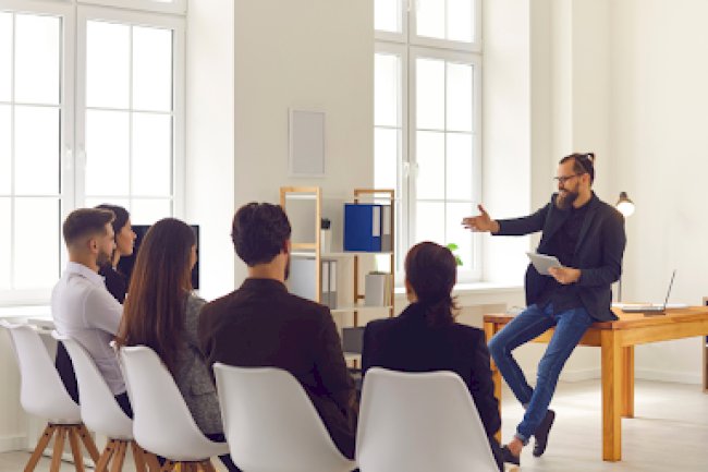 IT Staff Augmentation vs. Traditional Hiring: Which Is Right for Your Business?