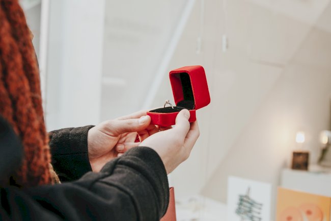 Why Lab Grown Diamond Rings Are Perfect for Engagements