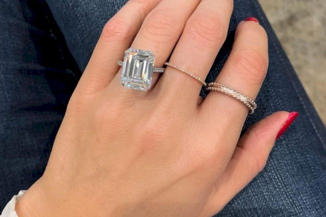 The Best Emerald Cut Engagement Ring Styles for This Year