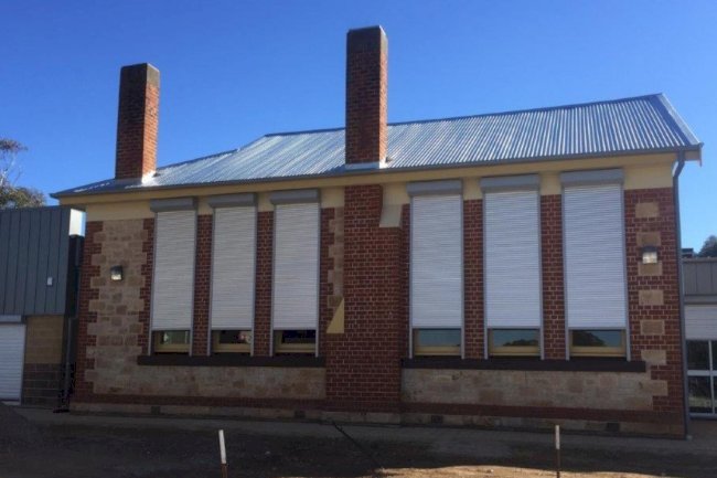 Top Reasons to Shop Outdoor Blinds Online for Your Adelaide Home