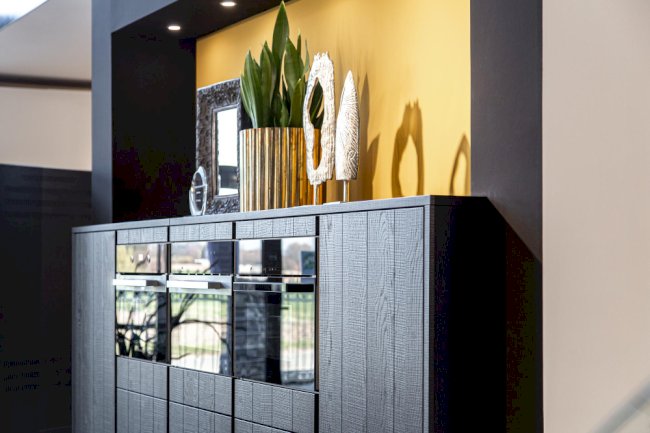 Elegant Display Solutions: Glass Cabinets and Cases for Showcasing Kitchen Crockery in Retail Showrooms