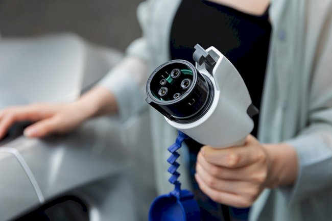 Powering the Future: Top EV Charger Installation Contractors and Electric Vehicle Charging Solutions