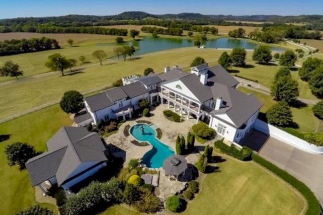 The Evolution of Drones in Professional Photography