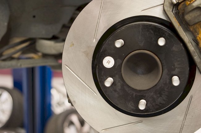 Abu Dhabi Drivers! When Should You Replace Your Car Brake Pads?