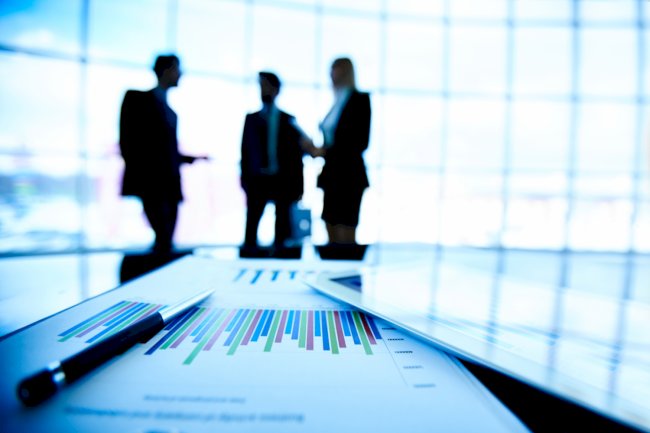 Corporate Insurance Agent vs Individual Agent: What’s the Difference?