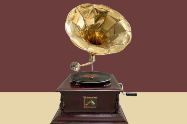 Discover Authentic Antique & Vintage Gramophones – Timeless Music Classics