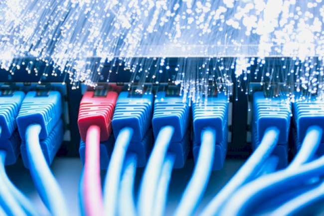 How a Network Cabling Contractor Powers Hybrid Work & Maximizes ROI