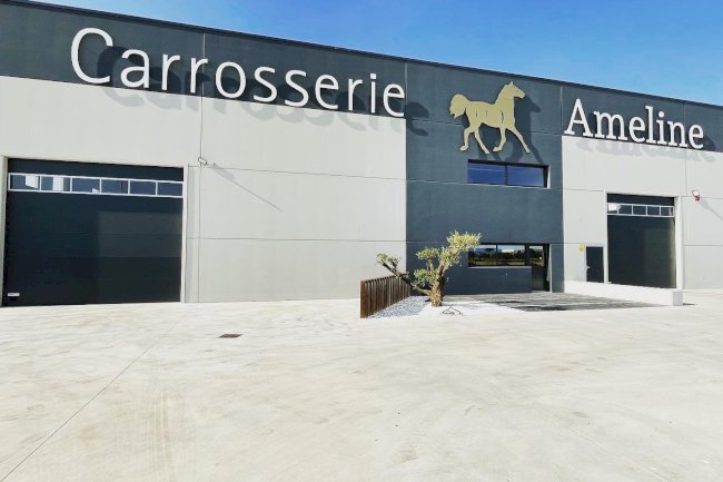 Luxury Meets Functionality: Interior Design in Professional Horse Trucks