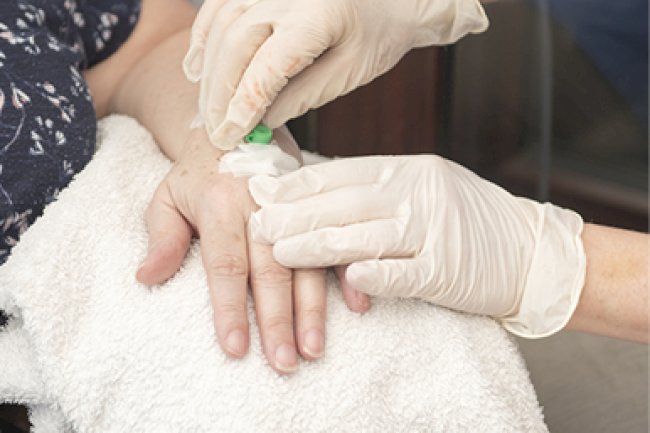 Why Does IV Drip Dubai Price Vary for the Same Vitamin Mix?