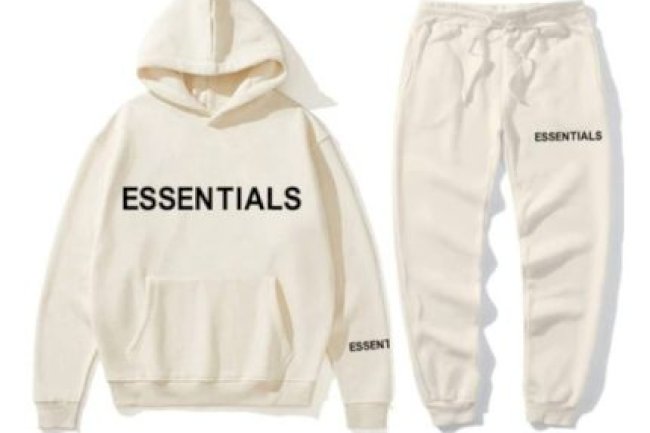 Essential Hoodie – Relaxed Fit, Cozy Feel and Timeless Street Style