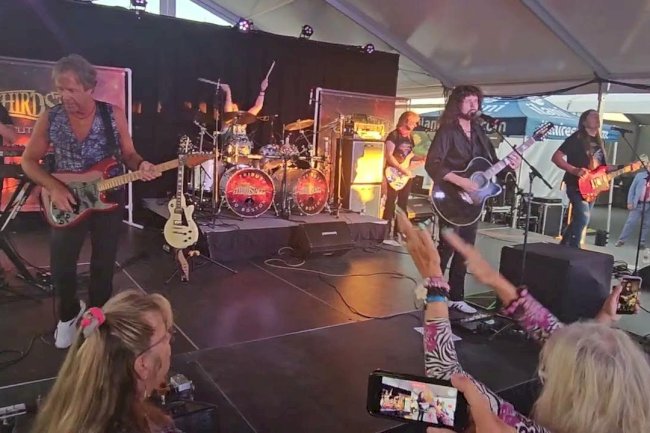 Best Boston Tribute Bands: Reliving the Classic Rock Magic