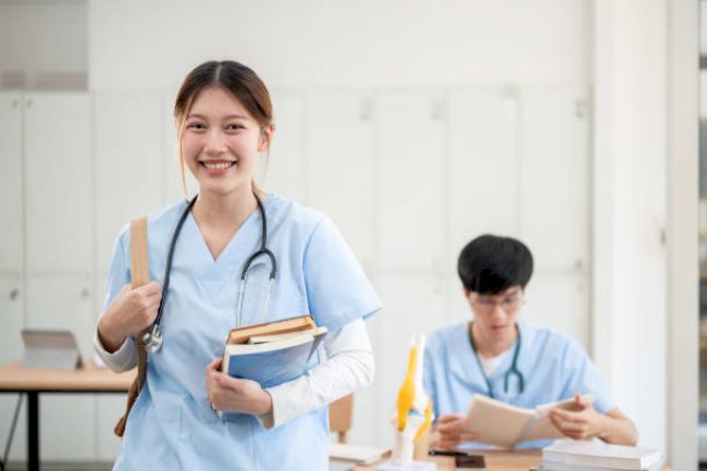 The Benefits and Challenges of Fast Track LPN Programs Online