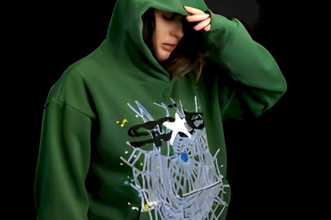 How Carsicko Tracksuit and Sp5der Hoodie Are Transforming Summer Fashion Trends