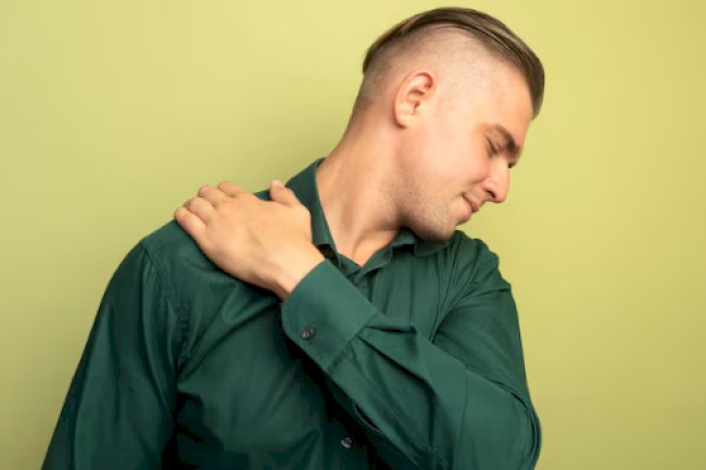 Pain Between Shoulder Blades When Breathing: Possible Reasons and When to Seek Help