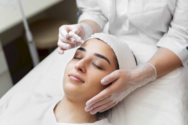Is It the Right Time for Bold Neurotoxin Treatments? A Decision Guide for Different Ages and Lifestyles