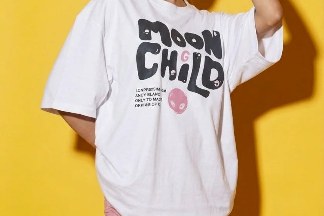 Moon Child Print Oversized T-Shirt: A Stylish Choice for Modern Streetwear