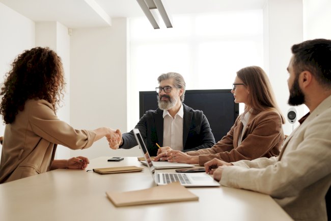 How Outsourcing HR Services Can Save Time and Costs