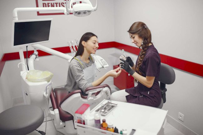 Dentist in Marietta GA vs. Skipping Dental Visits: What Could You Be Missing?