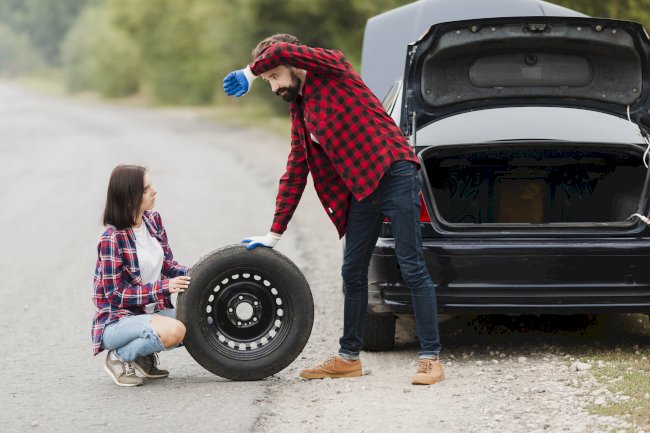 Why Do Tires Develop Cracks as They Get Older?