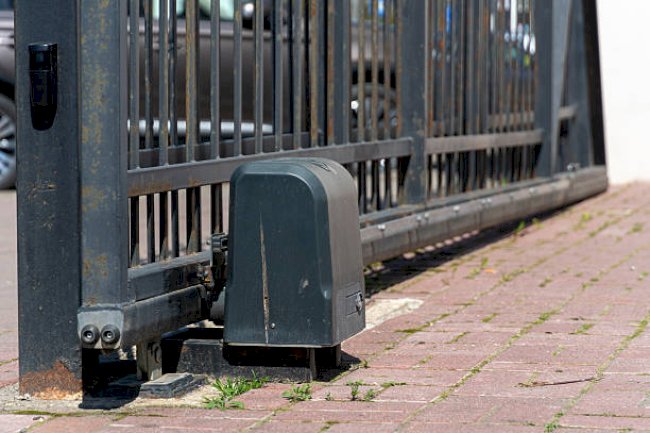 Why Do US Automatic Gate Operators And Access Card Readers Matter Now?