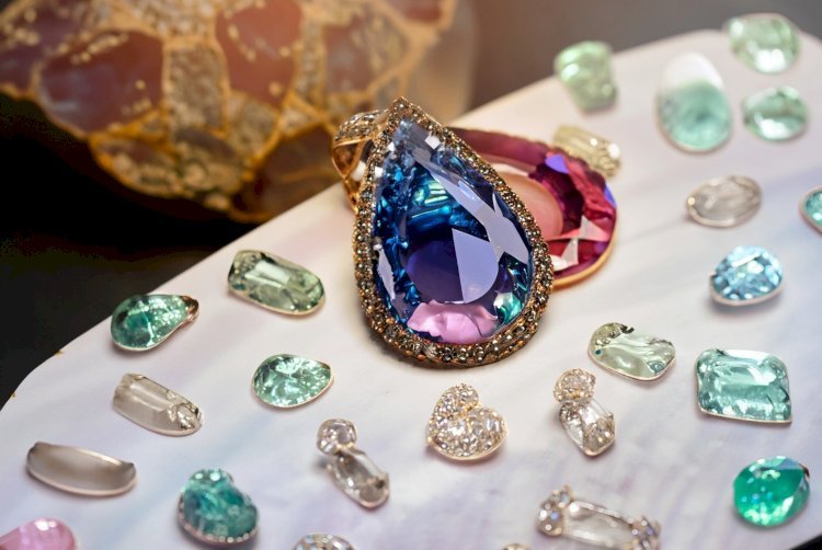 Discover The Stunning Gemstones, Explore The Precious Stones