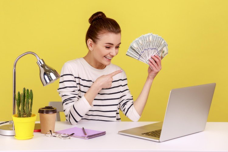 Ultimate Guide: How to Make Money Fast as a Woman