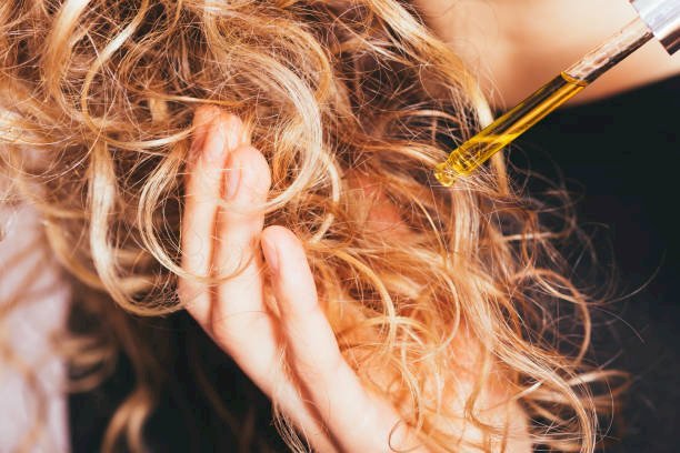 The Role of Heat Protection: How Serums Safeguard Damaged Hair