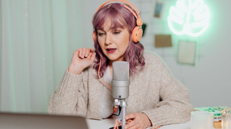 The 5 top Tech Podcasts You Should Be Listening To In 2024