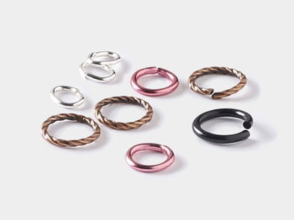 How to Properly Use Jump Rings in Jewelry Design