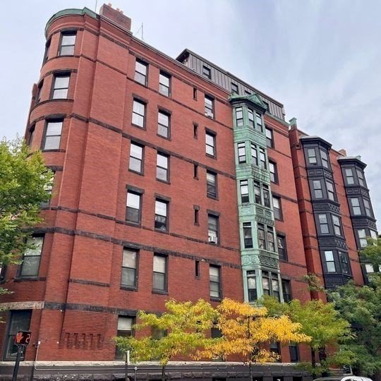 Back Bay Apartments: Experience Boston’s Historic Charm