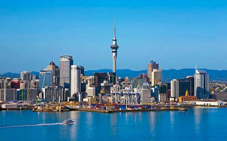 Top 10 Must-See Destinations in New Zealand for First-Time Travelers