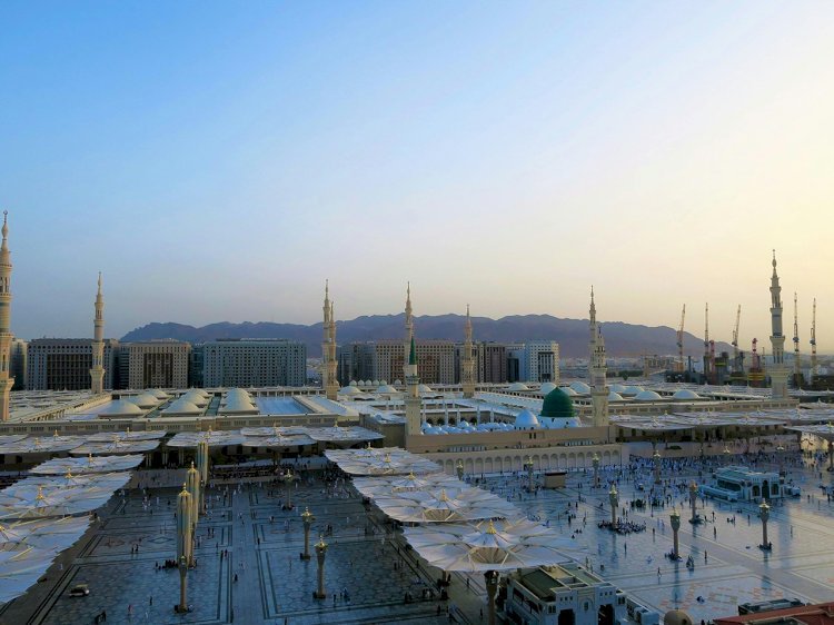 Travelshook - Affordable Hajj & Umrah Packages from UK