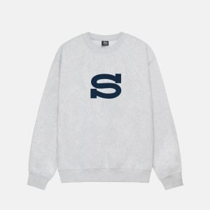 "Stüssy Hoodies and the Evolution of Online Streetwear Culture