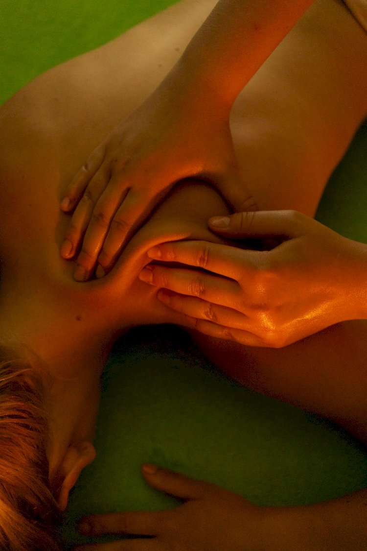 Massage Suédois: Techniques, Bienfaits et Conseils pour une Relaxation Optimale