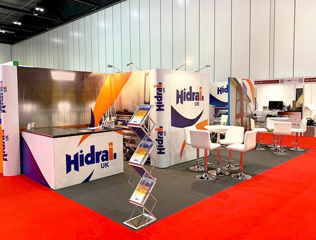How to Use AR and VR in Your Bespoke Exhibition Stand