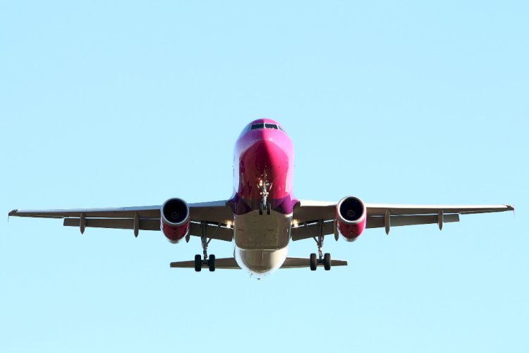 Qatar Airways Bahrain Office +1-888-839-0502
