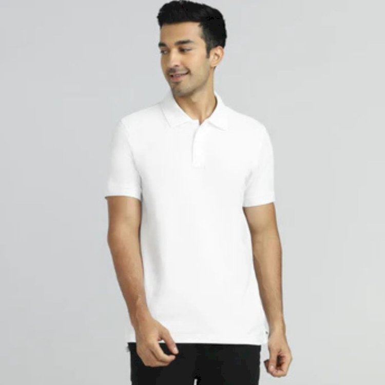 How to Keep Your White T-Shirts Looking Fresh: Tips for Maintaining Brightness