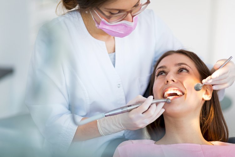 Trusted Tooth Replacement Services in Putney