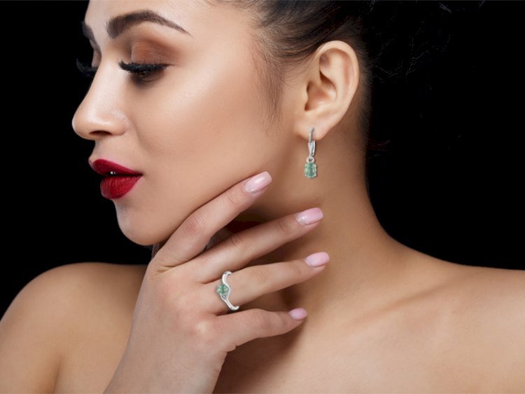 Find out why green kyanite rings are so alluring.