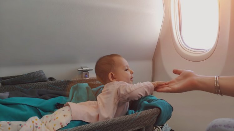 Does United have bassinets for babies?