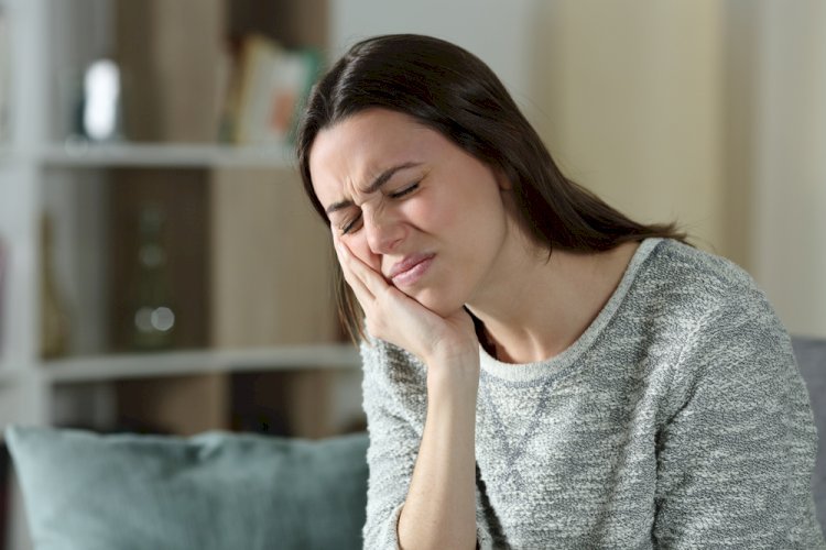 TMJ in Teens: Signs Every Parent Should Know
