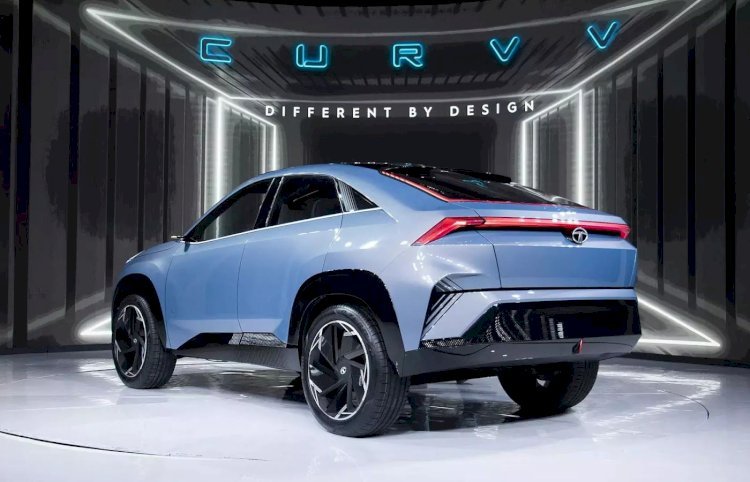 EVs vs Hybrids: What Should You Buy in 2025?