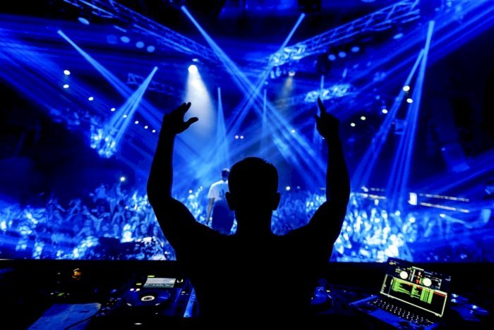 The Ultimate Guide to DJ Equipment for Beginners