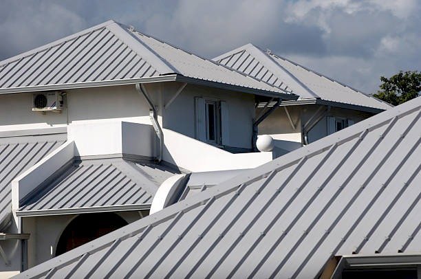 Top 5 Strong and Long-Lasting Materials for Commercial Roofs