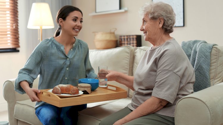 How Senior Home Care Services Support Independence and Daily Living