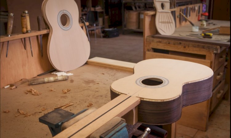 What Makes a Guitar Luthier in Spain Stand Out Globally