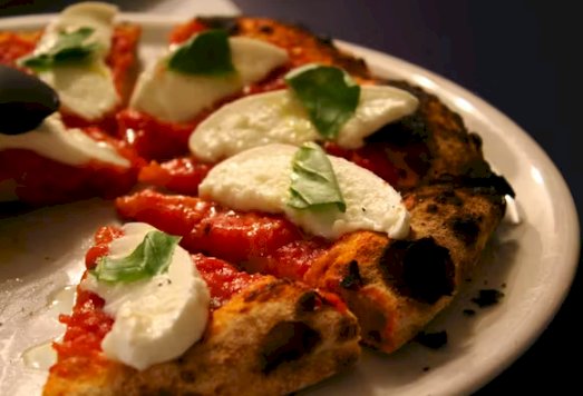 Traiteur Pizza Italienne Paris | Saveurs Authentiques