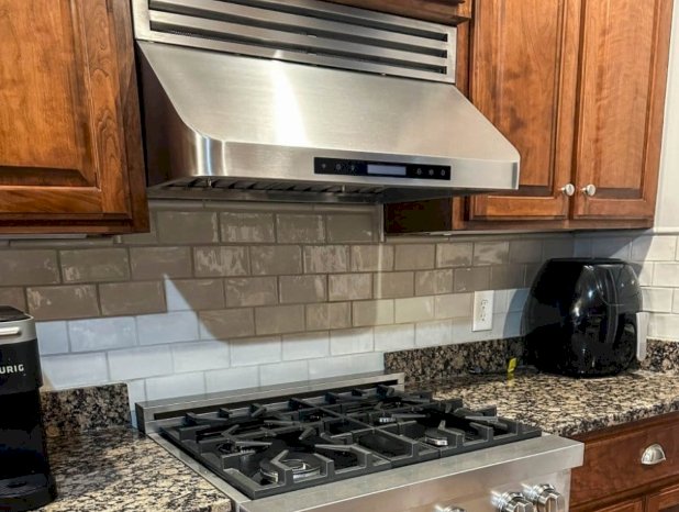 Why an Under Cabinet Kitchen Range Hood Is a Practical Choice